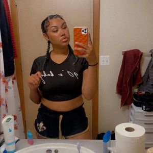 Meet your Posher, Cayla